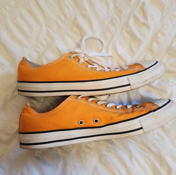 Mens converse. - Picture 4 of 4